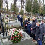 Przy grobie majora Władysława Koby na Cmentarzu Zasańskim