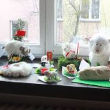 Obrady jury Konkursu plastycznego "Wielkanocne Tradycje", zdj. Sylwia Cwynar